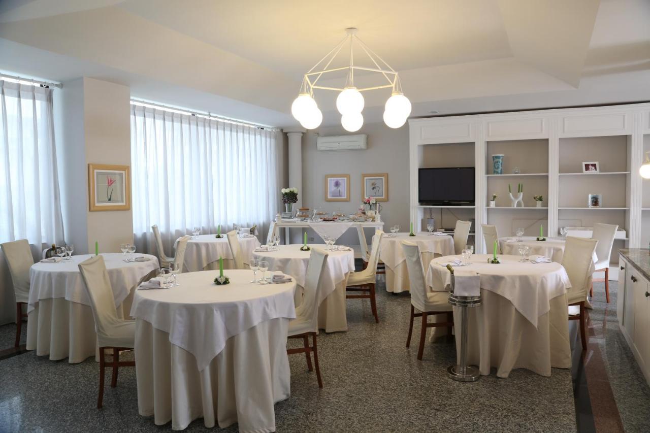 Hotel Barbarella Джуляно ин Кампания Екстериор снимка