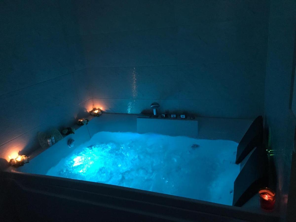 Hotel Barbarella Джуляно ин Кампания Екстериор снимка